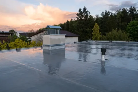 How to Clean a Rubber Roof for Repair