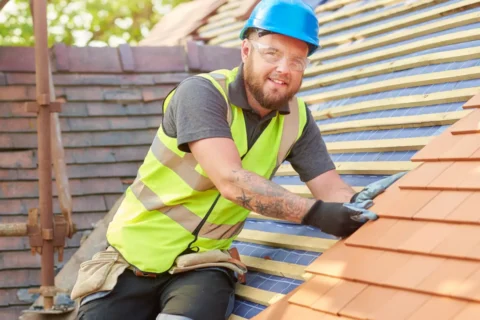 What Does a Roofing Contractor Do