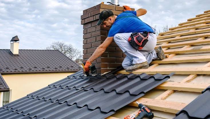 What to Expect During a Residential Roof Replacement in Etobicoke